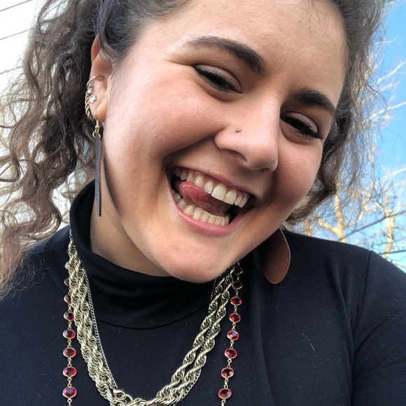 Meet your Posher, Lindsay - Picture 1 of 1